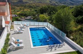 Luxury villa resort Ordulj with 2 heated pools,12-16 pax